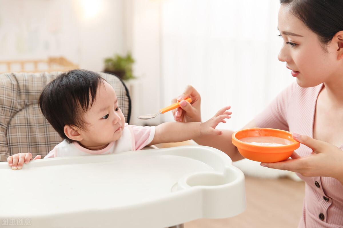 关于宝宝积食症状，了解与应对十个月宝宝的积食问题