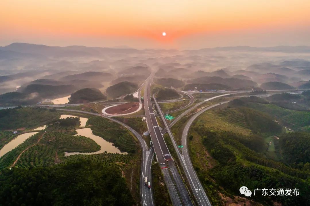 广东省公路建设，历史变迁与现代发展